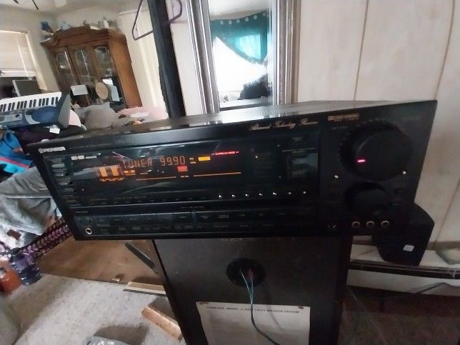 Pioneer A/V Sterro Receiver !!!!!This Thing Rocks