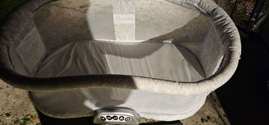 Halo Bassinet Swivel Sleeper - Free