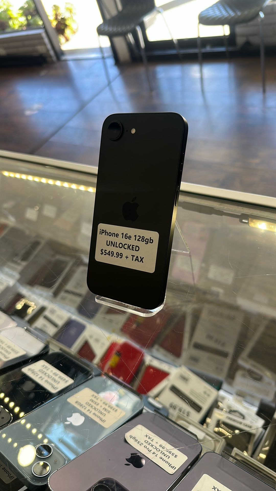 iPhone 16e Unlocked 128gb 100% Battery Health