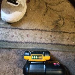 DeWalt 20v  Charger & 30v Battery 