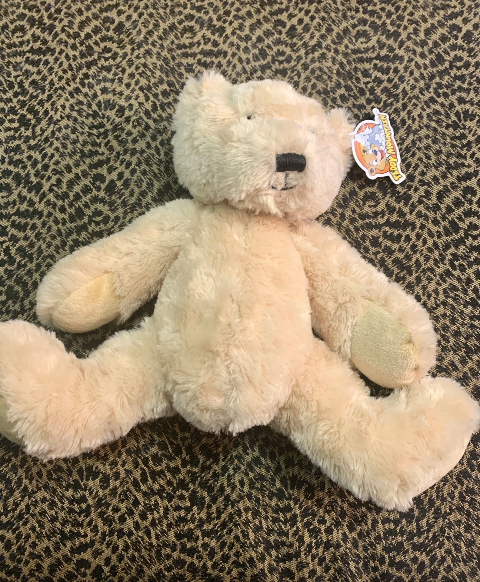 Teddy Mountain Plush Bear Great for Valentine's Day Brand New