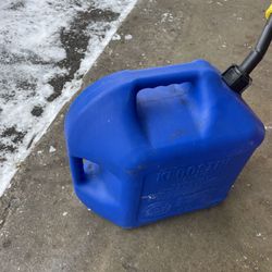 5 gallon fuel container
