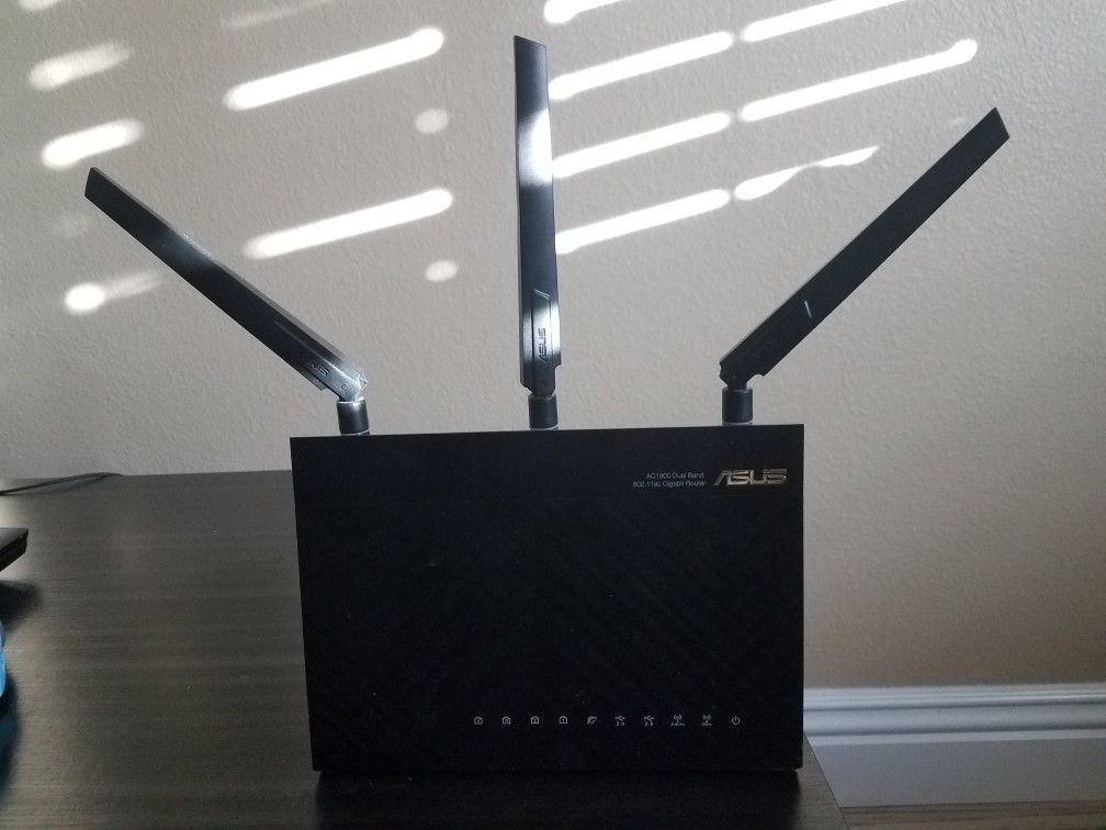 Router ASUS RT-AC68P