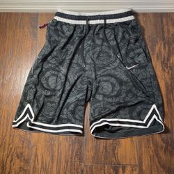 Nike Basketball Shorts size S