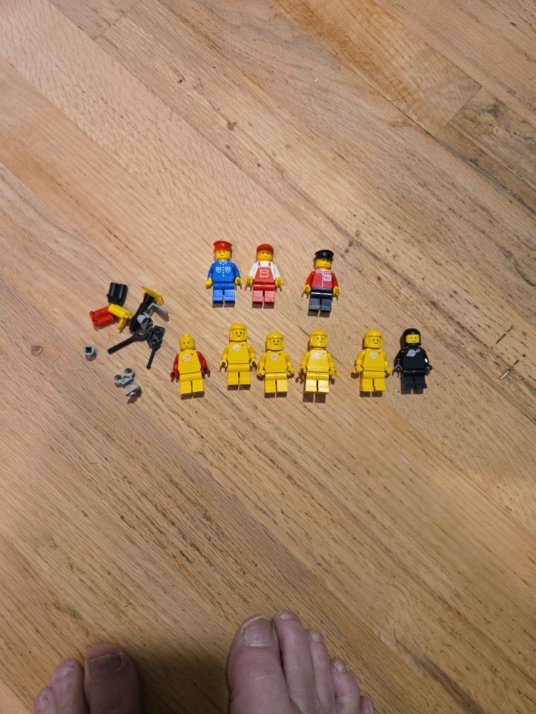 Vintage Lagos Figures