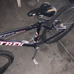 TREK MOUNTAIN BIKE 7700 multitrack