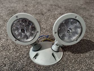 Dual-Head Exterior Flood  Light