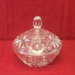 Vintage Anchor Hocking Early American Prescut candy dish with lid EAPC