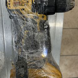 DEWALT CORDLESS DRILL 