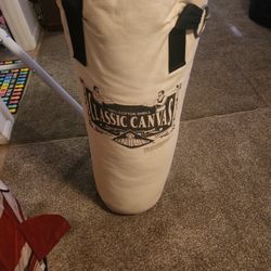 75 Lb Punching Bag 