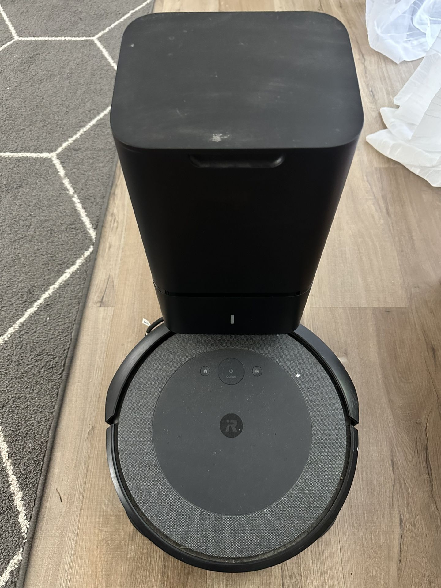 iRobot Roomba i3+ EVO self emptying robot vacuum