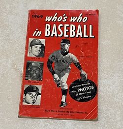 Vintage 1969 Who’s Who In Baseball Paperback Book