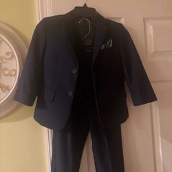 Boys Navy Blue Three Piece Suit size 5