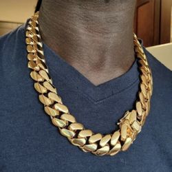 Luxury 14k Gold Cuban Link Chain 