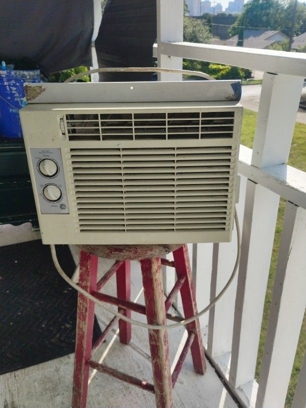 AC Window Unit
