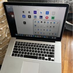 Like New 2015 15” MacBook Pro Retina Display I7 16gb 1TB
