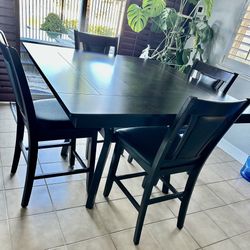 Beautiful Dining Room Table With 4 Chairs 