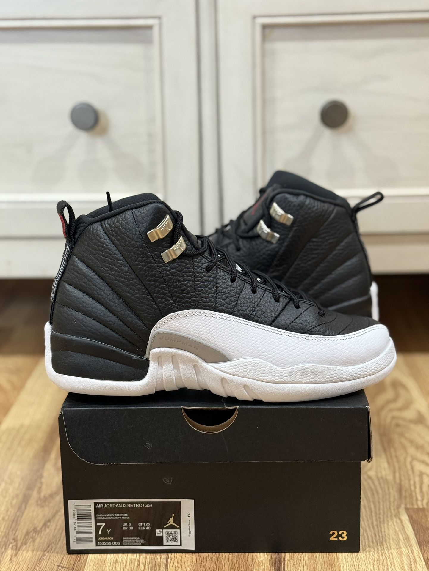 Jordan Retro 12 Playoffs Size 7Y