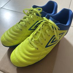 Men’s Soccer Cleats Size 11.5
