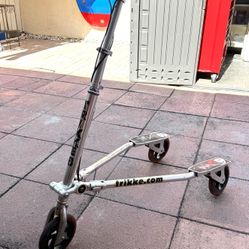 TRIKKE T8 3-Wheel Carving Scooter, Foldable -