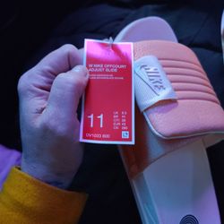 Nike Off court Adjustable Slides