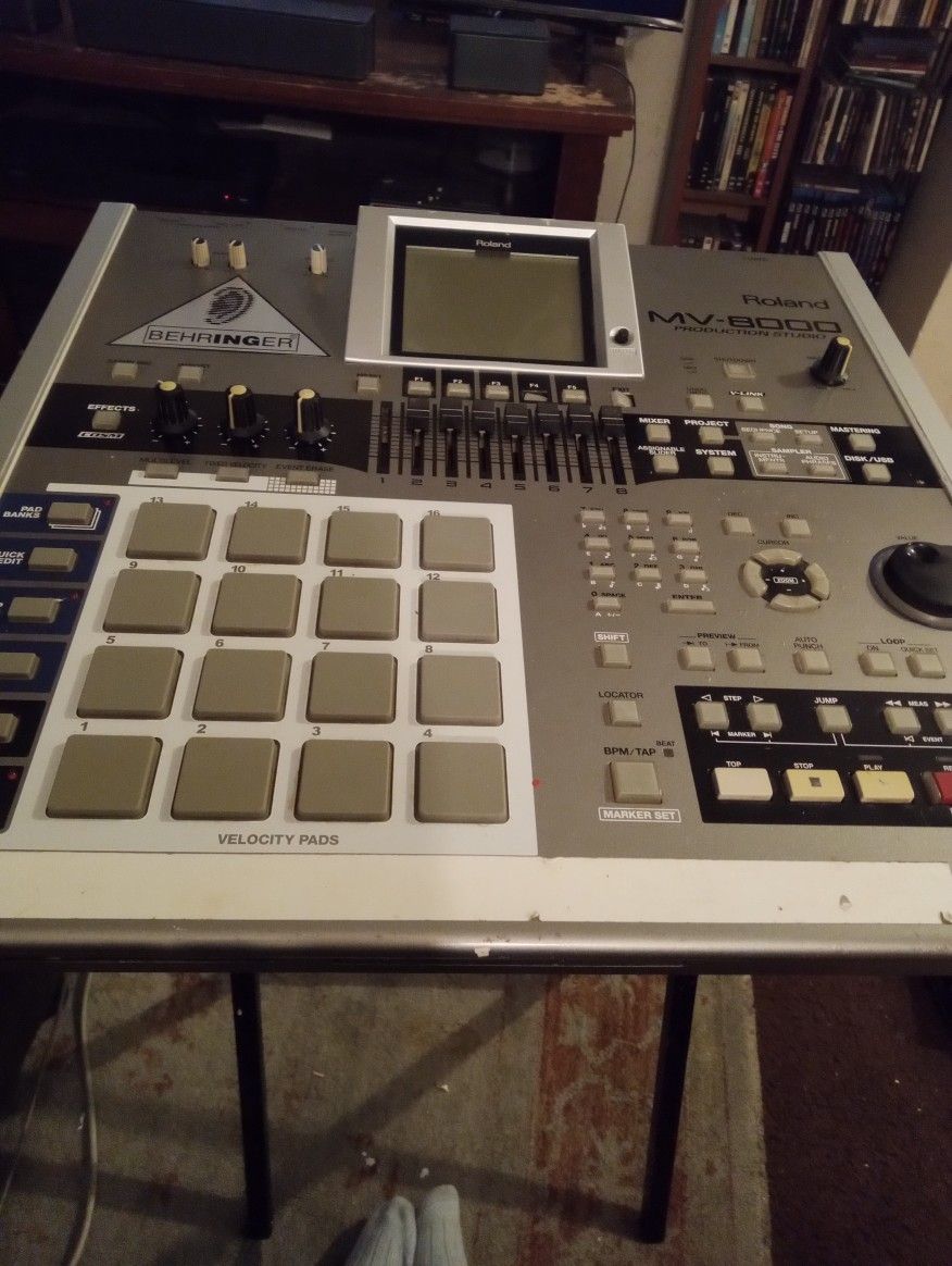Roland Mv8000