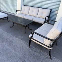 Patio outdoor furniture frontgate  Carlisle Sofa ,loveseat, coffee table and ottoman ,new sunbrella cushions