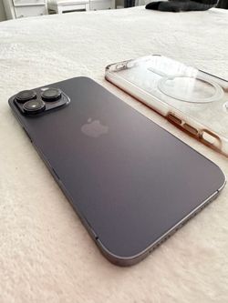 iPhone 14 Pro Max 128G + Gear4 Case, Charger/Cable, Screen Protector, Orig Box