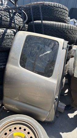 Left door for 2007 Toyota Tacoma
