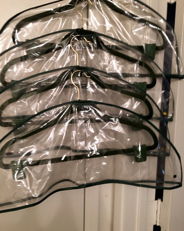 NEW! JOY MANGANO Set with 4-Dust Covers, 4-Huggable Hangers,8-Clips for Skirts and Pants, in color Evergreen