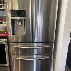 Refrigerator 