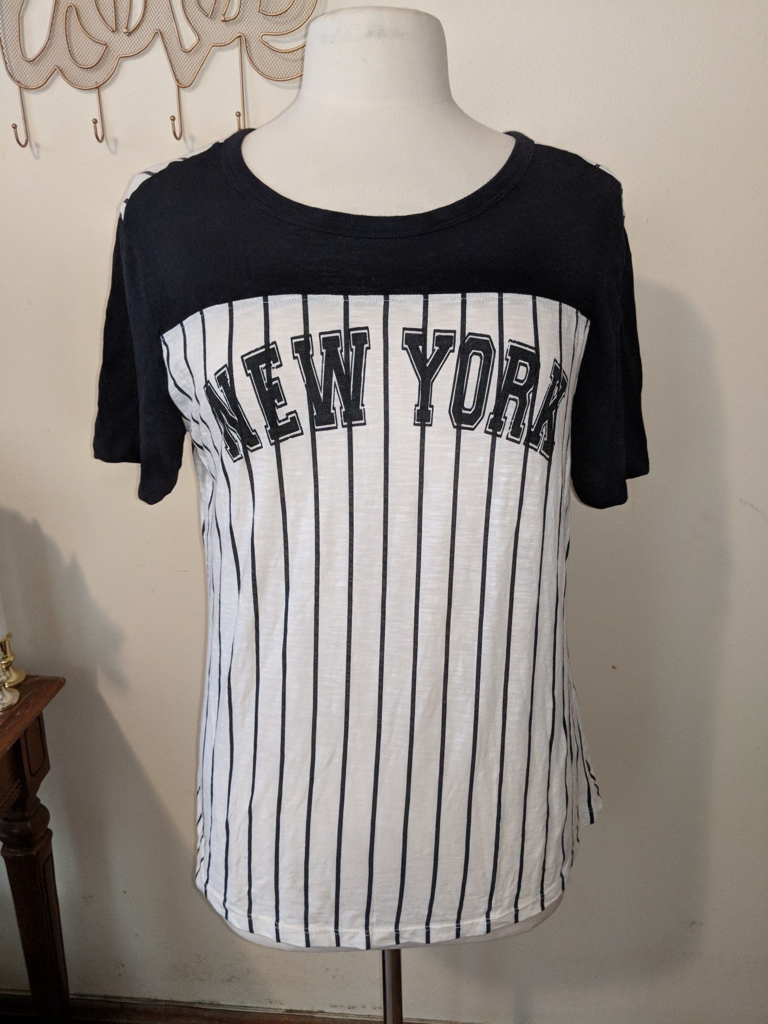 New York tee by rue 21 size large (c101)