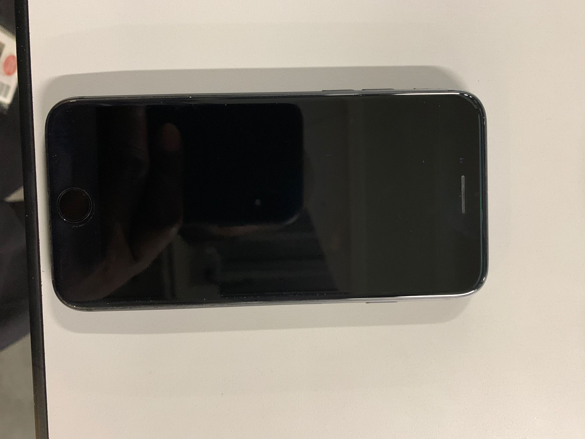 IPHONE 8 (Verizon Wireless)