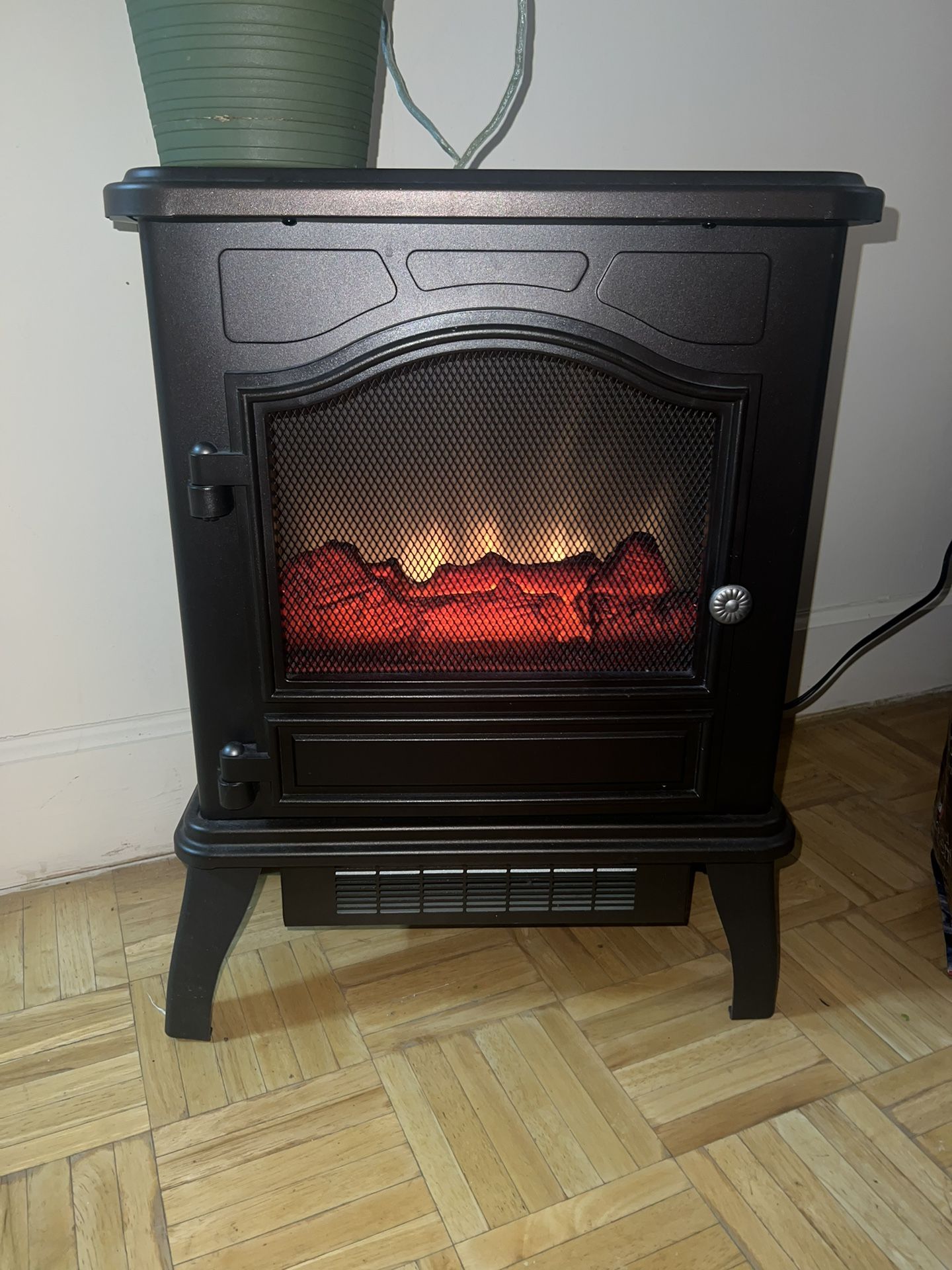 Small Decorative Space Heater for Sale in Yonkers, NY - OfferUp