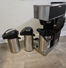 Bunn VPR-APS, Black Airport Coffee Maker With 3 Thermos In Excellent Working Condition 