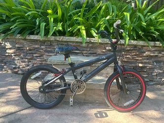 18" Kent Abyss Boy's Freestyle BMX Bike