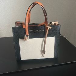 Marc Jacob’s Shoulder Bag 
