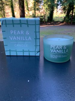 Candle, pear and vanilla 