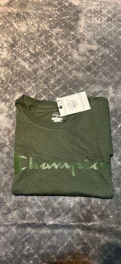 Men’s Size Medium Champion Shirt