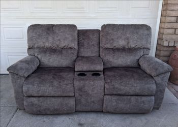 La-Z-Boy Double Reclining Loveseat