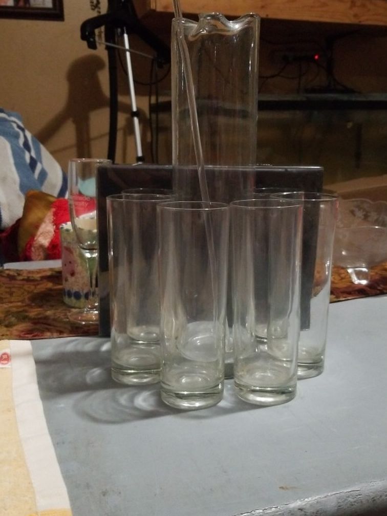 8 PC. Glass Pitcher And Tumbler Set (Mix Drinks)