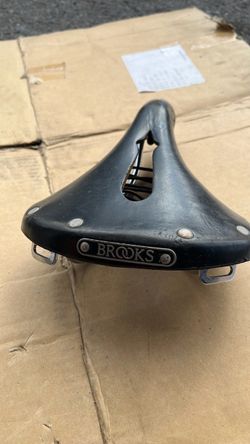 Brooks bike saddle seat
