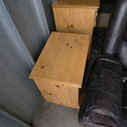 Guest Bedroom Set. Dresser With Mirror Stand & 1 Nightstand &Queen Bed  &Headboard