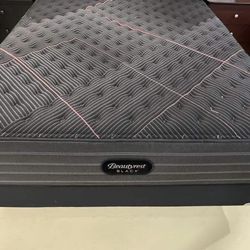 BeautyRest black C class Queen Size Mattress set