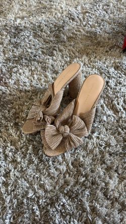 WOMENS HEELS SIZE 8