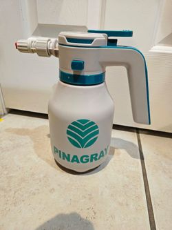 Electric soap sprayer
