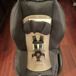 New Car Seat 0-8 years old