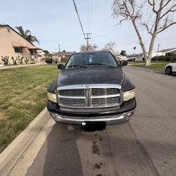 FOR SALE. 2004 Dodge Ram 1500 Hemi Laramie edition
