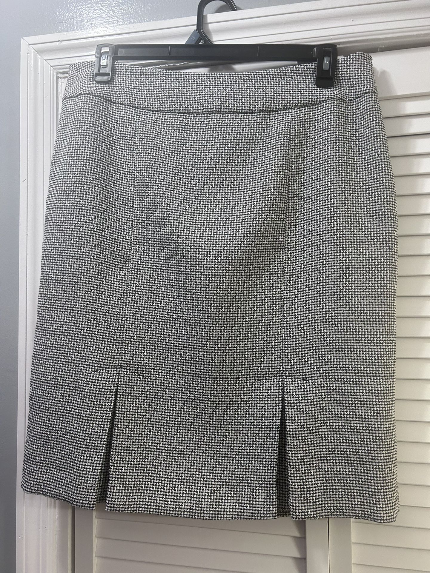 Size 14. Black Checked Skirt. Kasper Brand 