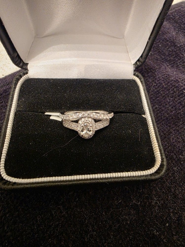 ENGAGEMENT RING 💍  AND WED. BAND